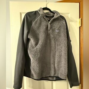 Men’s size large Patagonia fleece snap pullover in gray
